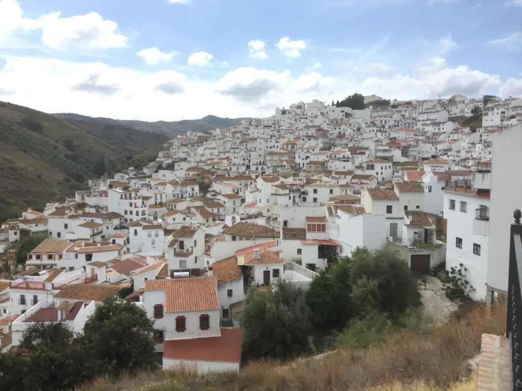 Villa Casa En Pueblo De Montes De Malaga A 15Km De Playa Almáchar Exterior foto